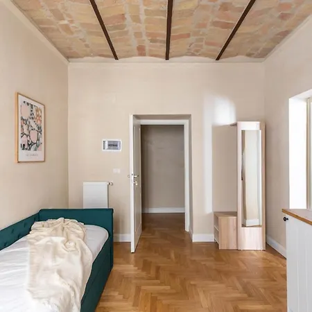 Apartment Iflat Lovely Flat In Trastevere Rome